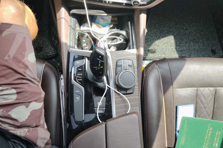 Used BMW 5 Series New Energy 2019 530Le Luxury Package Gear Lever