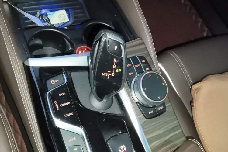 Used BMW 5 Series New Energy 2019 Updated Version 530Le Luxury Package Gear Lever