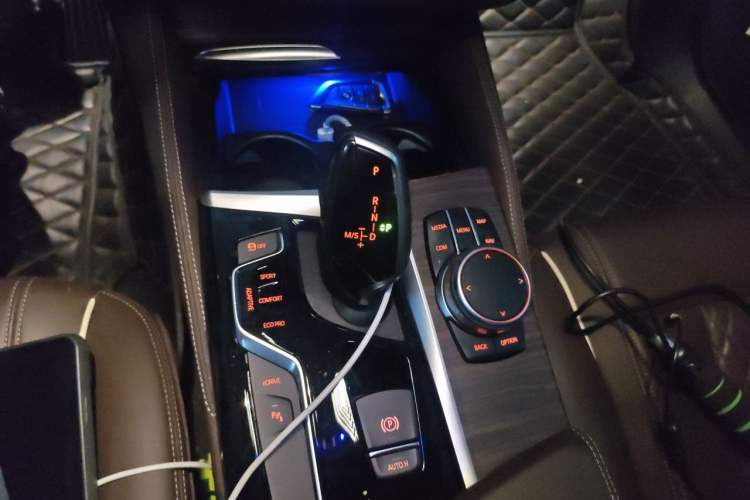 Used BMW 5 Series New Energy 2019 Updated Version 530Le Luxury Package Gear Lever