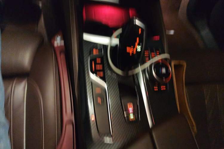 Used BMW 5 Series New Energy 2019 530Le Pioneer Edition Gear Lever