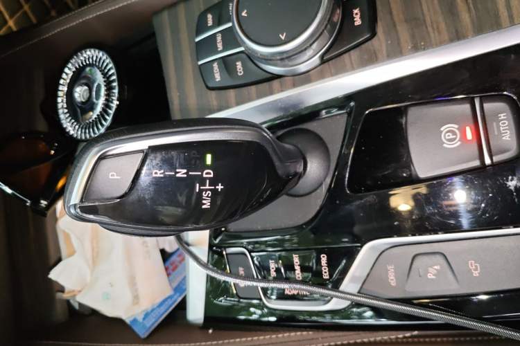 Used BMW 5 Series New Energy 2019 Updated Version 530Le Luxury Package Gear Lever