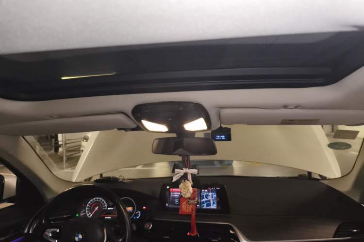 Used BMW 5 Series New Energy 2019 530Le Luxury Package Headliner