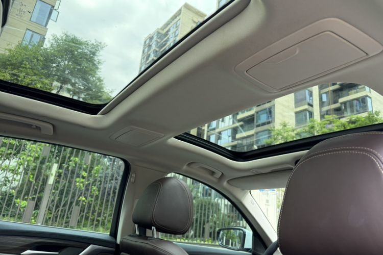 Used BMW 5 Series New Energy 2019 Updated Version 530Le Luxury Package Headliner