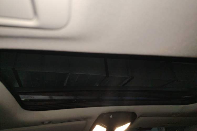 Used BMW 5 Series New Energy 2019 530Le Luxury Package Headliner