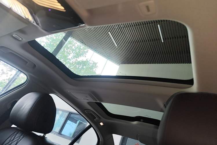 Used BMW 5 Series New Energy 2019 530Le Luxury Package Headliner