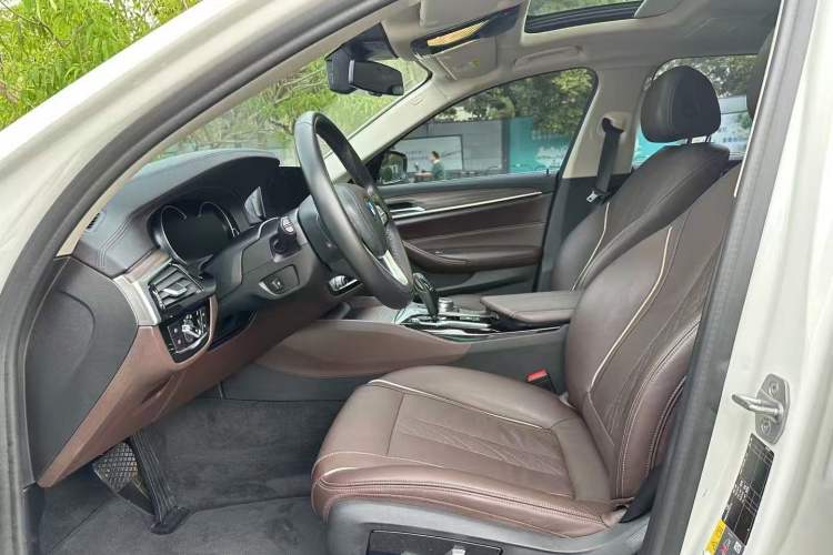 Used BMW 5 Series New Energy 2019 530Le Luxury Package Interior 3