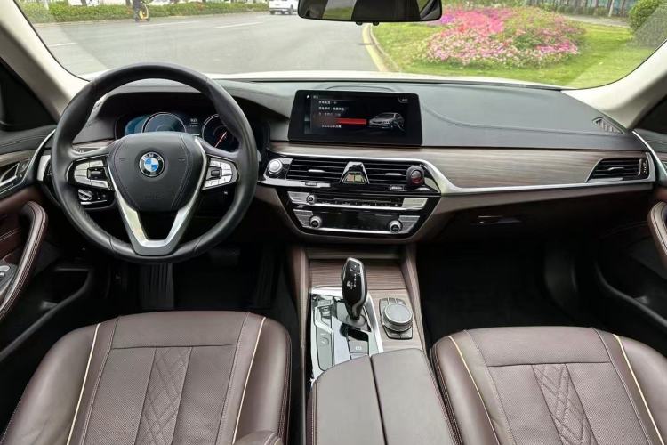 Used BMW 5 Series New Energy 2019 530Le Luxury Package Interior 4