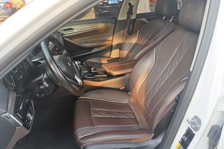 Used BMW 5 Series New Energy 2019 530Le Luxury Package Left Front Seat