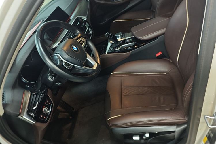 Used BMW 5 Series New Energy 2019 530Le Luxury Package Left Front Seat