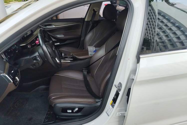 Used BMW 5 Series New Energy 2019 530Le Luxury Package Left Front Seat
