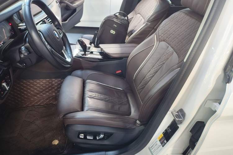 Used BMW 5 Series New Energy 2019 530Le Luxury Package Left Front Seat