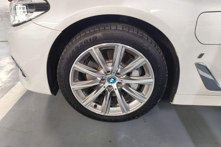 Used BMW 5 Series New Energy 2019 530Le Luxury Package Left Front Wheel Hub