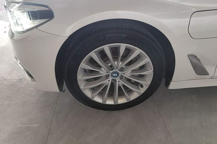 Used BMW 5 Series New Energy 2019 530Le Luxury Package Left Front Wheel Hub