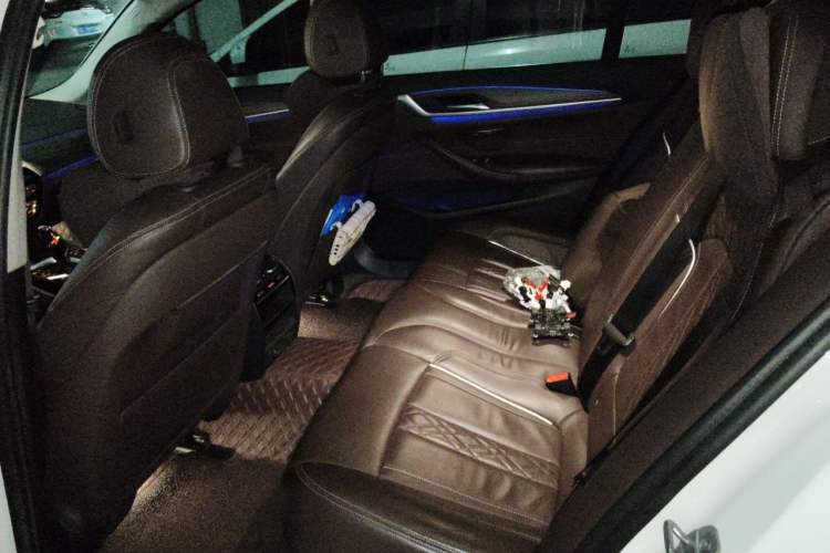 Used BMW 5 Series New Energy 2019 Updated Version 530Le Luxury Package Left Rear Seat