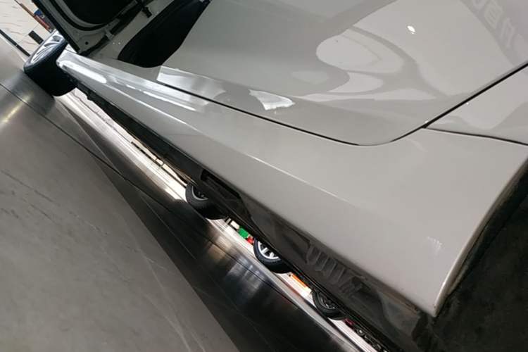 Used BMW 5 Series New Energy 2019 Updated Version 530Le Luxury Package Left Side Sill