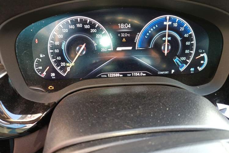 Used BMW 5 Series New Energy 2019 Updated Version 530Le Luxury Package Odometer Close Up