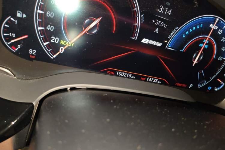 Used BMW 5 Series New Energy 2019 530Le Luxury Package Odometer Close Up