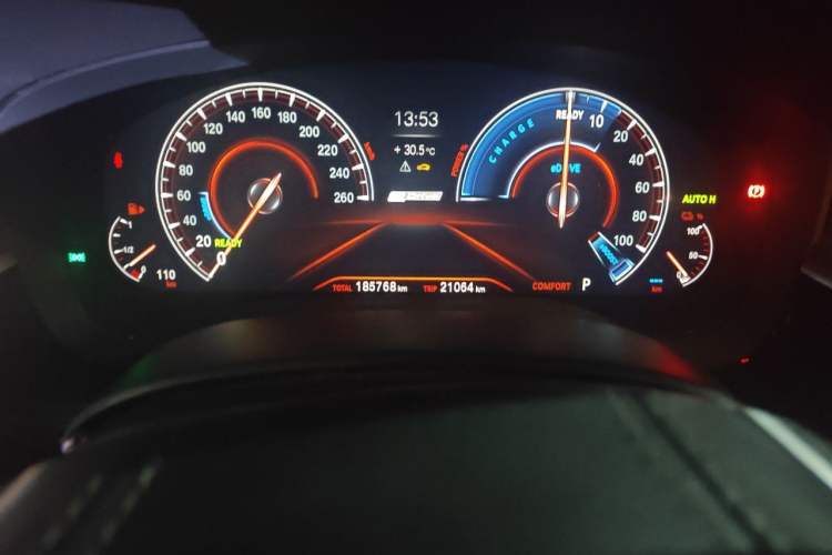 Used BMW 5 Series New Energy 2019 Updated Version 530Le Luxury Package Odometer Close Up