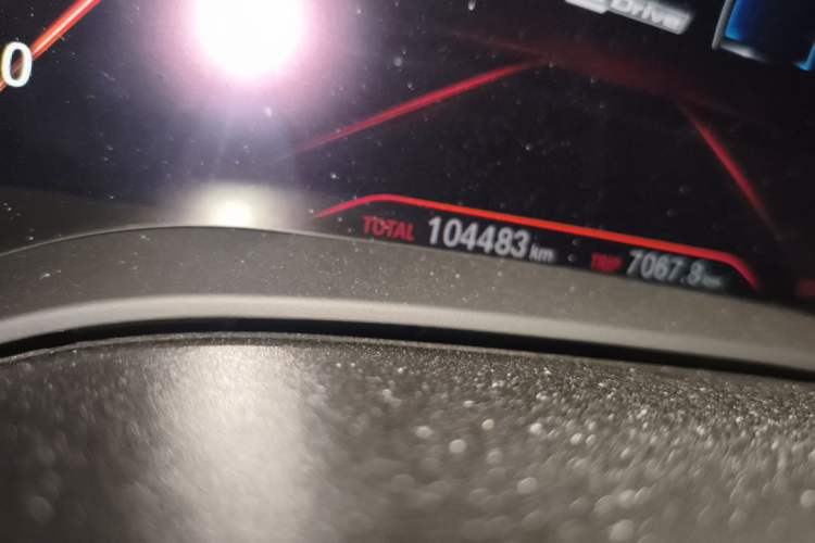 Used BMW 5 Series New Energy 2019 530Le Luxury Package Odometer Close Up