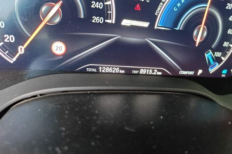 Used BMW 5 Series New Energy 2019 Updated 530Le Pioneer Edition Odometer Close Up