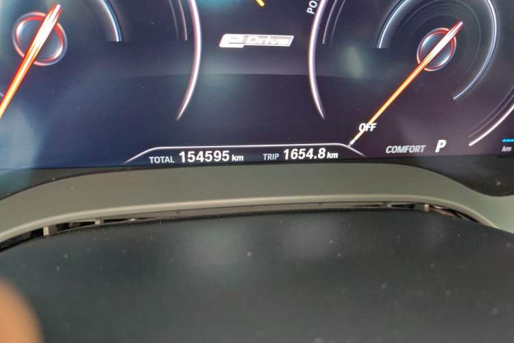 Used BMW 5 Series New Energy 2019 Updated Version 530Le Luxury Package Odometer Close Up