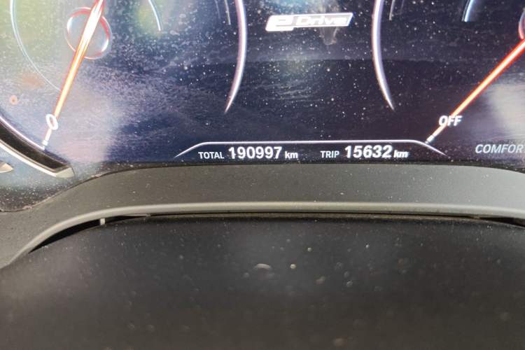 Used BMW 5 Series New Energy 2019 530Le Luxury Package Odometer Close Up