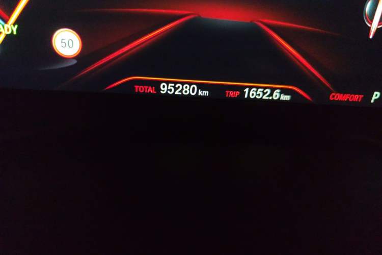Used BMW 5 Series New Energy 2019 530Le Pioneer Edition Odometer Close Up