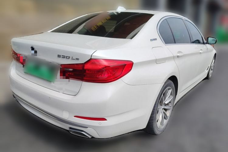 Used BMW 5 Series New Energy 2019 530Le Luxury Package Rear Right 45 Deg