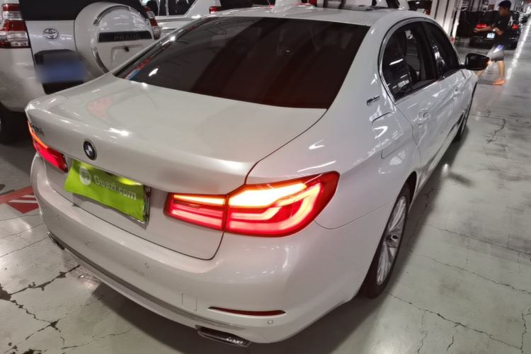 Used BMW 5 Series New Energy 2019 530Le Pioneer Edition Rear Right 45 Deg