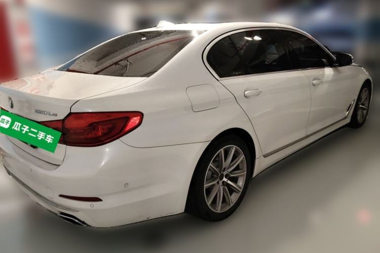 Used BMW 5 Series New Energy 2019 530Le Luxury Package Rear Right 45 Deg
