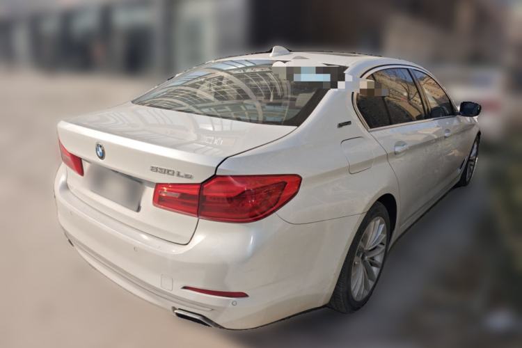 Used BMW 5 Series New Energy 2019 530Le Luxury Package Rear Right 45 Deg