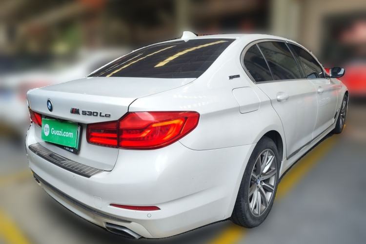 Used BMW 5 Series New Energy 2019 530Le Luxury Package Rear Right 45 Deg