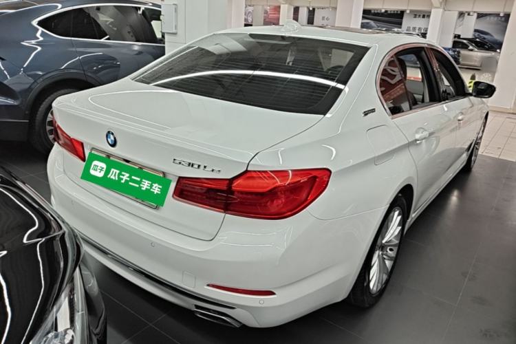 Used BMW 5 Series New Energy 2019 530Le Luxury Package Rear Right 45 Deg