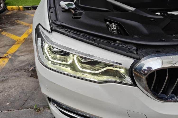 Used BMW 5 Series New Energy 2019 Updated Version 530Le Luxury Package Right Front Headlight