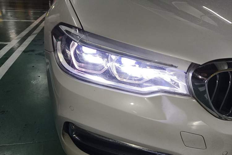 Used BMW 5 Series New Energy 2019 530Le Luxury Package Right Front Headlight