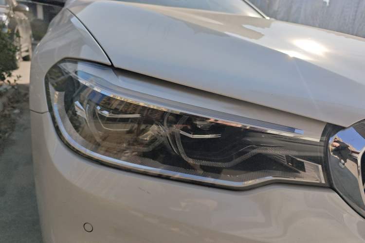 Used BMW 5 Series New Energy 2019 530Le Luxury Package Right Front Headlight