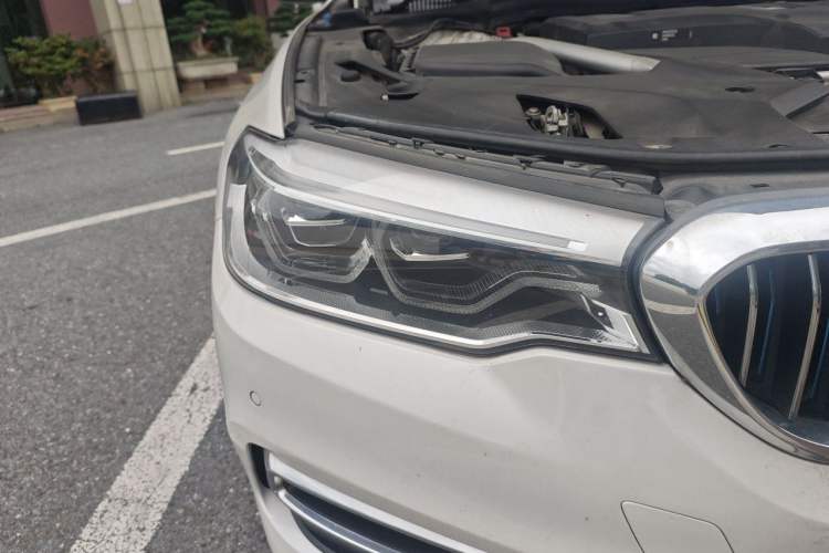 Used BMW 5 Series New Energy 2019 530Le Luxury Package Right Front Headlight
