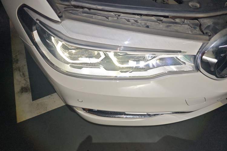 Used BMW 5 Series New Energy 2019 530Le Luxury Package Right Front Headlight