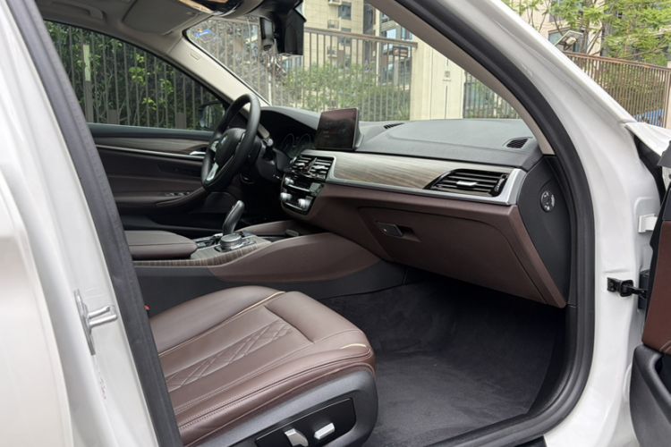 Used BMW 5 Series New Energy 2019 Updated Version 530Le Luxury Package Right Front Seat