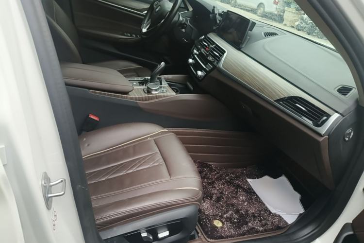 Used BMW 5 Series New Energy 2019 Updated Version 530Le Luxury Package Right Front Seat