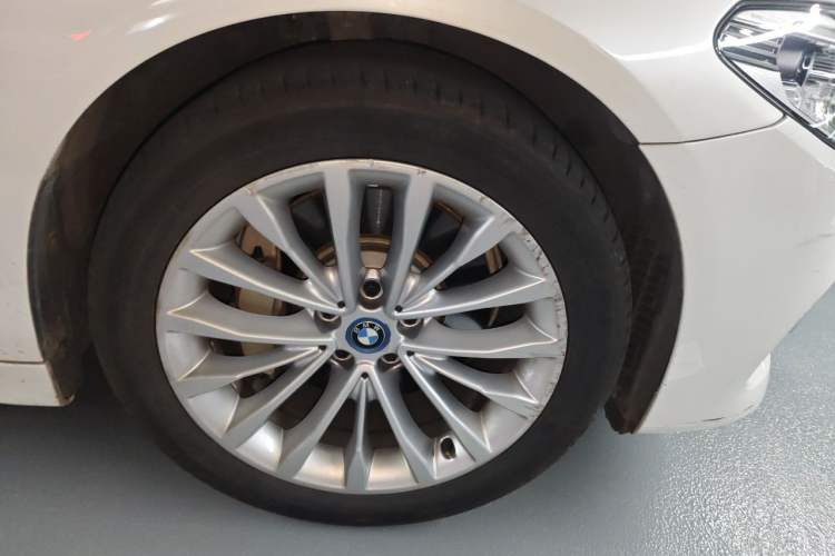 Used BMW 5 Series New Energy 2019 530Le Luxury Package Right Front Wheel Hub