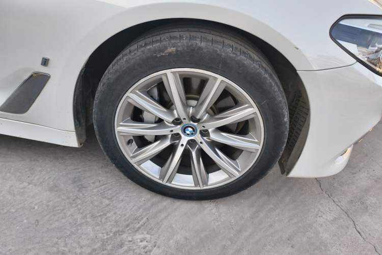 Used BMW 5 Series New Energy 2019 530Le Luxury Package Right Front Wheel Hub