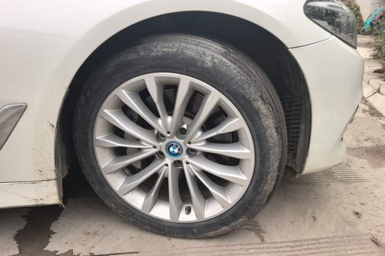 Used BMW 5 Series New Energy 2019 530Le Luxury Package Right Front Wheel Hub