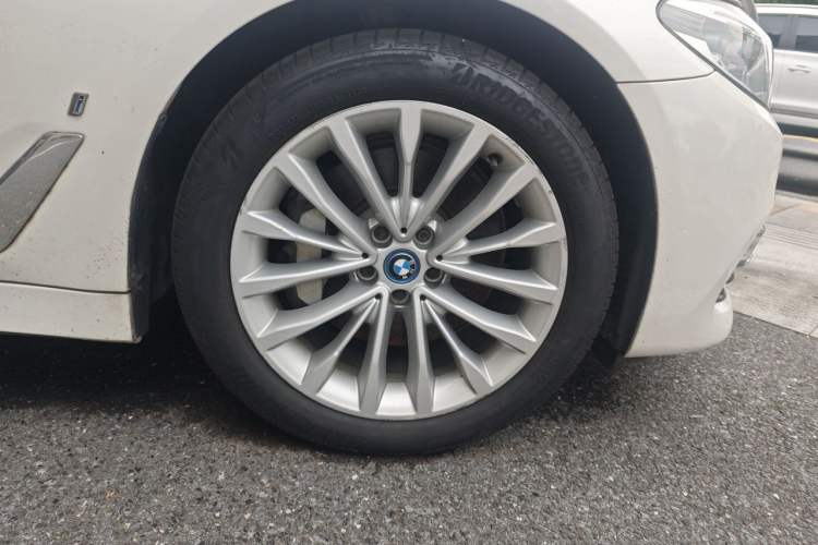 Used BMW 5 Series New Energy 2019 530Le Luxury Package Right Front Wheel Hub