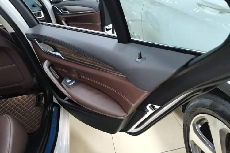 Used BMW 5 Series New Energy 2019 Updated Version 530Le Luxury Package Right Rear Door Interior