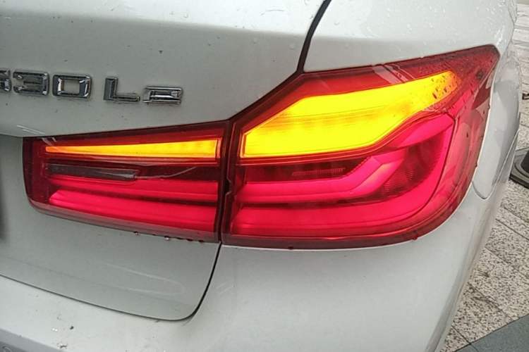 Used BMW 5 Series New Energy 2019 Updated Version 530Le Luxury Package Right Rear Taillight