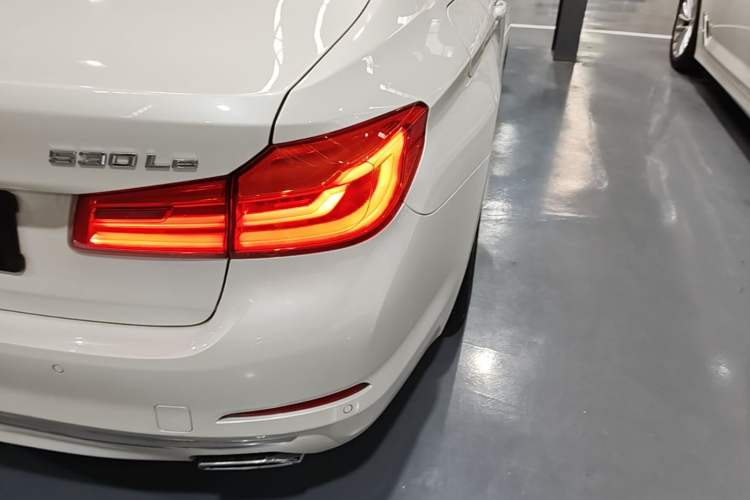 Used BMW 5 Series New Energy 2019 Updated Version 530Le Luxury Package Right Rear Taillight