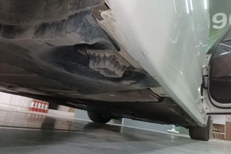 Used BMW 5 Series New Energy 2019 Updated 530Le Pioneer Edition Right Side Sill