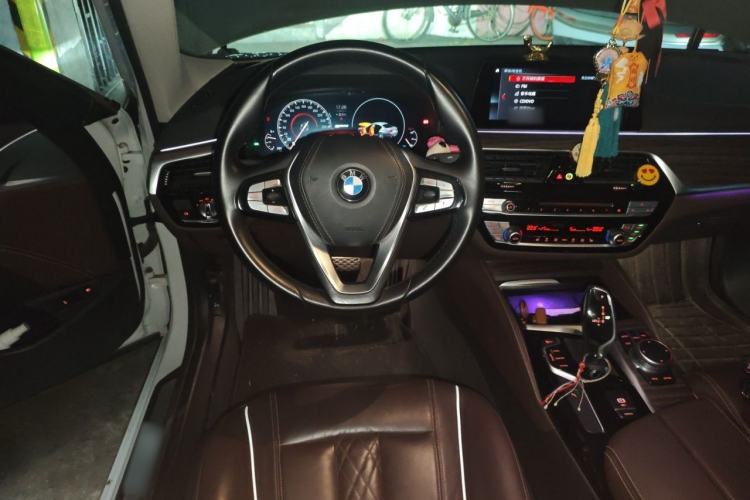 Used BMW 5 Series New Energy 2019 Updated Version 530Le Luxury Package Steering Wheel