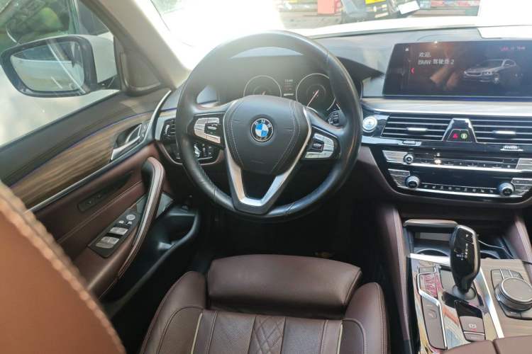 Used BMW 5 Series New Energy 2019 Updated 530Le Pioneer Edition Steering Wheel